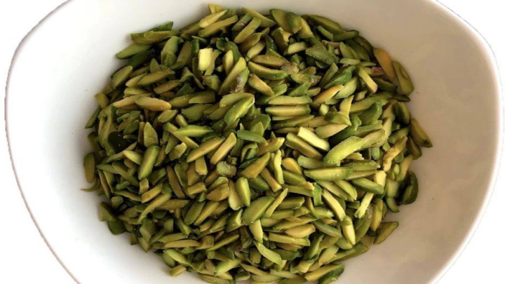 طرز تهیه خلال پسته خانگی با پسته خشک طرز تهیه خلال پسته خانگی با پسته خشک