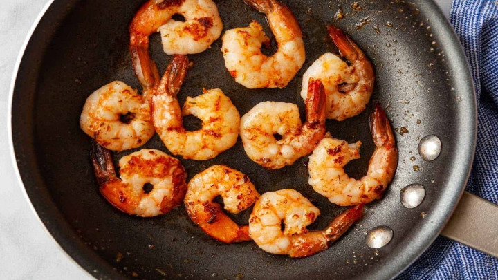 راههای جلوگیری از سفت شدن میگو حین پخت راههای جلوگیری از سفت شدن میگو حین پخت