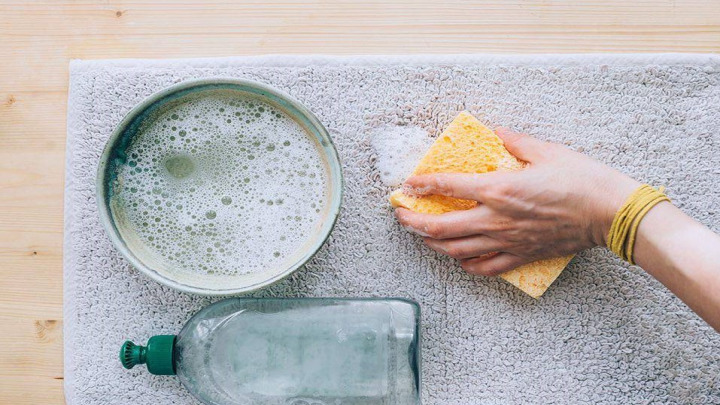 راهکار از بین بردن ادرار بچه از روی فرش