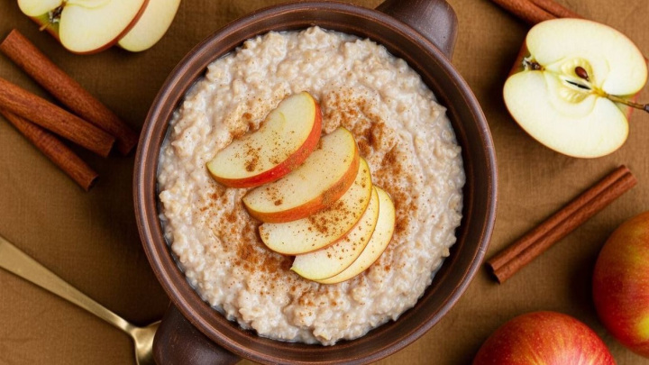 نکات و فوتوفن های طرز تهیه فرنی سیب نکات و فوتوفن های طرز تهیه فرنی سیب