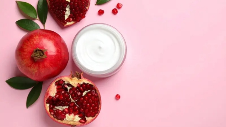 ماسک انار و ماست برای آبرسانی و نرمی پوست