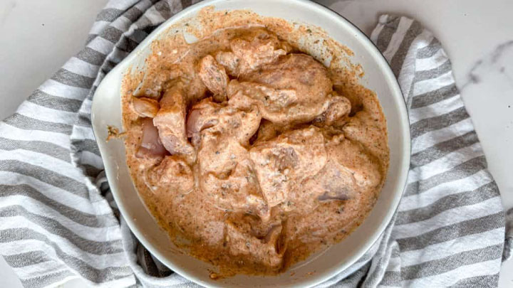 مرینت ماست و ادویه مرینت ماست و ادویه