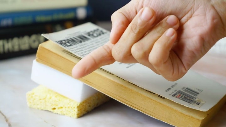 تمیز کردن کتاب‌ها به روش صحیح