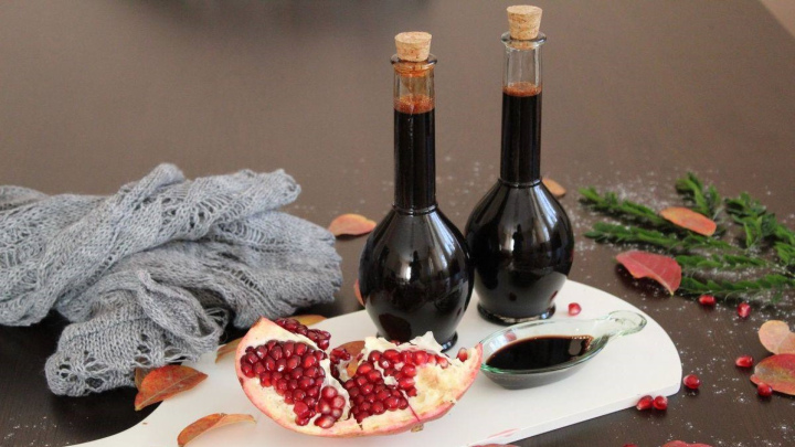 فوتوفن های طرز تهیه سس انار ترش خانگی فوتوفن های طرز تهیه سس انار ترش خانگی