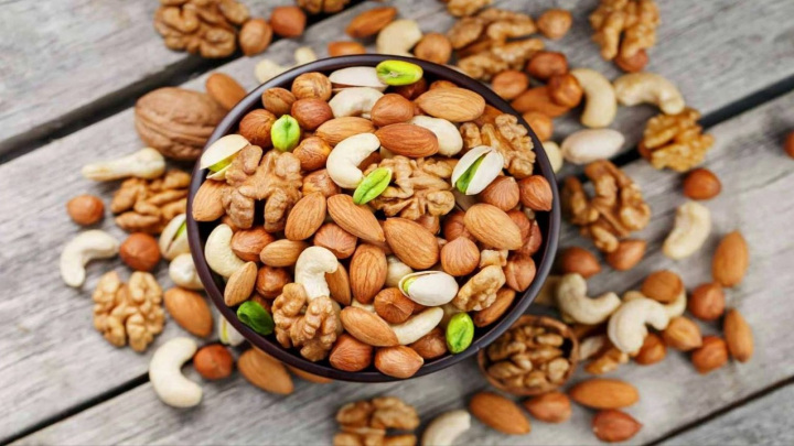 روش‌های مؤثر برای رفع بوی کهنگی آجیل