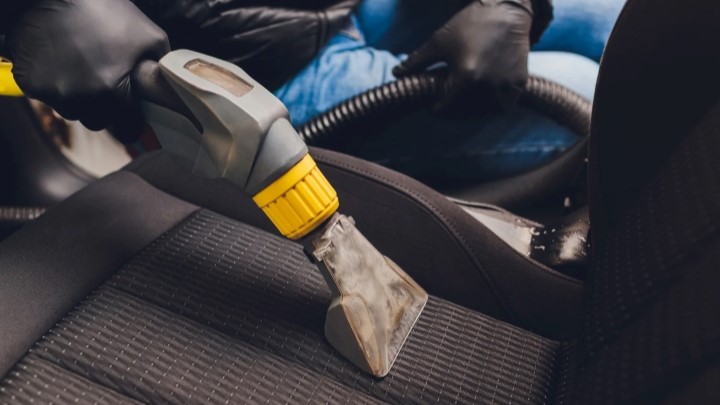 روش تمیز کردن روکش پارچهای صندلی ماشین روش تمیز کردن روکش پارچهای صندلی ماشین