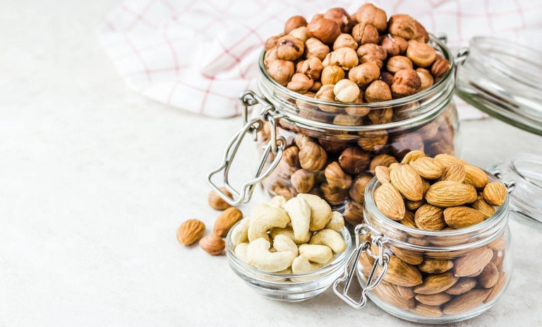 ظرف برای نگهداری از آجیل تازه