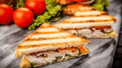 طرز تهیه اسنک مرغ در ساندویچ ساز و ماهیتابه؛ ساده و خوشمزه
