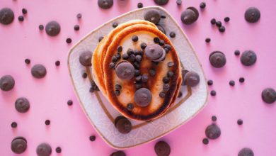 پنکیک گلابی و شکلات؛ صبحانه‌ای خوش‌عطر برای بچه‌مدرسه‌ای‌ها