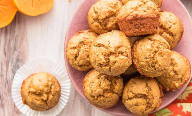 طرز تهیه مافین خرمالو؛ دسر خوشمزه پاییزی