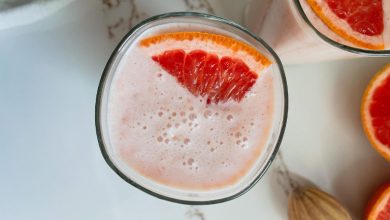 طرز تهیه اسموتی انار و گریپفروت؛ نوشیدنی خوشمزه و سالم