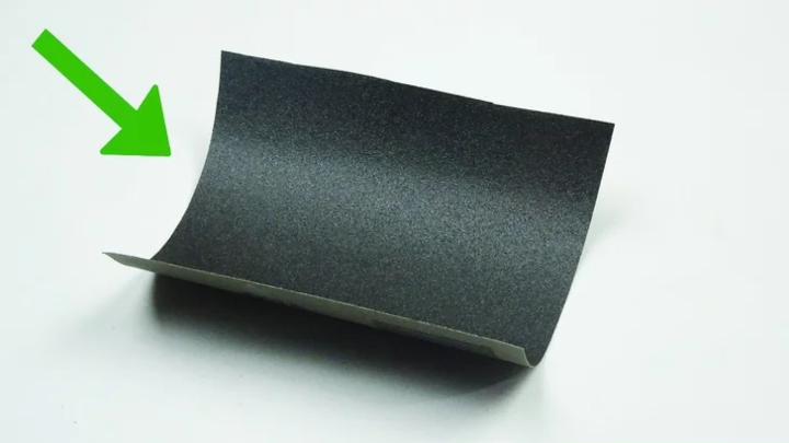 تیز کردن قیچی با کاغذ سنباده؛ چطور قیچی را تیز کنیم؟