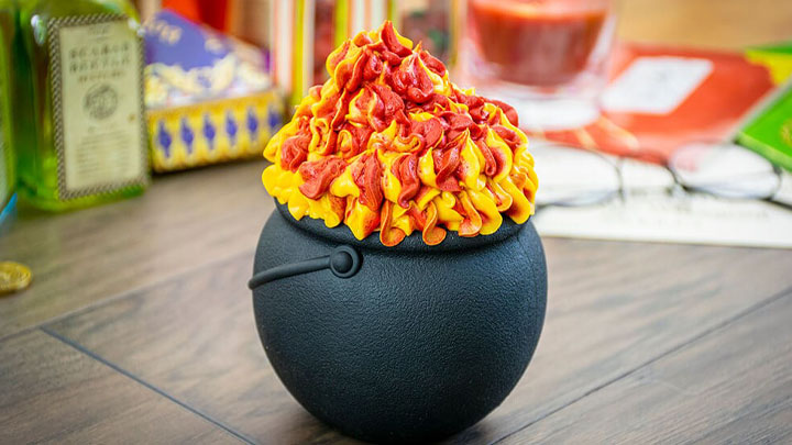 نکات و فوتوفن های طرز تهیه کیک دیگچهای ترولی هاگوارتز نکات و فوتوفن های طرز تهیه کیک دیگچهای ترولی هاگوارتز