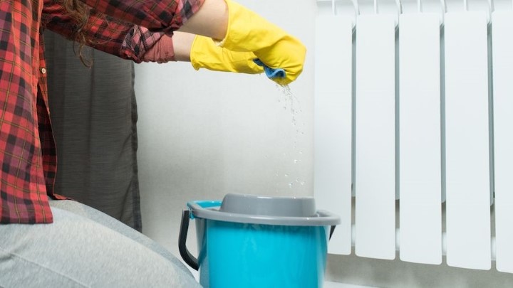 روش تمیز کردن سطح شوفاژ برقی روش تمیز کردن سطح شوفاژ برقی