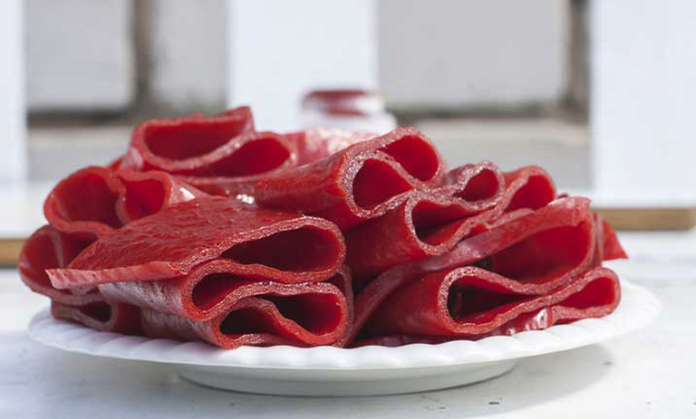 طرز تهیه لواشک انار و زرشک؛ ترش، خوشرنگ و خانگی