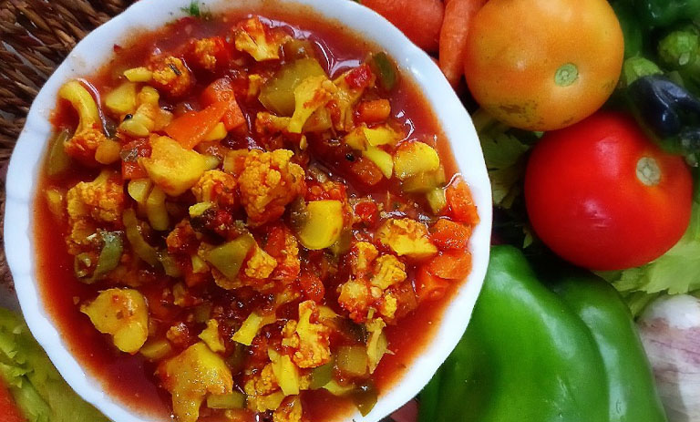 طرز تهیه ترشی لیته با رب گوجه فرنگی+ نکات کپک نزدن