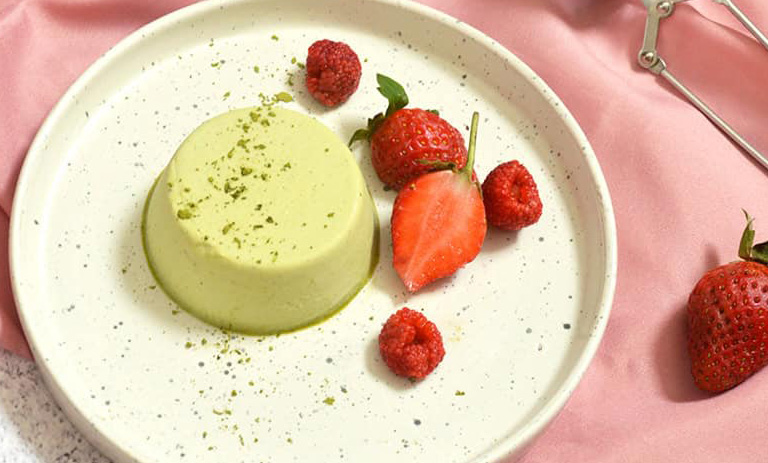 طرز تهیه پاناکوتای چای سبز؛ دسر خوشمزه و شیک به سبک ژاپنی