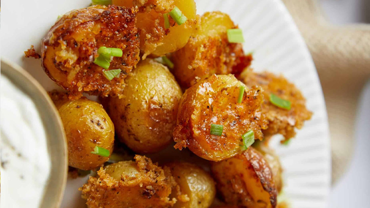 نکات و فوتوفن های طرز تهیه سیبزمینی پارمسان کریسپی نکات و فوتوفن های طرز تهیه سیبزمینی پارمسان کریسپی