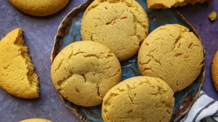 نکات و فوتوفن های طرز تهیه کلوچه زعفرانی نکات و فوتوفن های طرز تهیه کلوچه زعفرانی