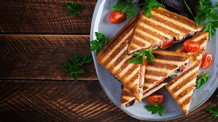 نکات و فوت‌وفن های طرز تهیه اسنک با کالباس