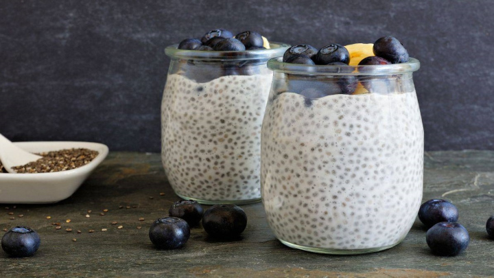 طرز تهیه ترکیب درمانی فوق العاده دانه چیا با شیر طرز تهیه ترکیب درمانی فوق العاده دانه چیا با شیر