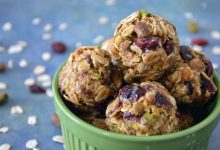 طرز تهیه توپک پسته کرنبری؛ دسر شب یلدا بدون فر