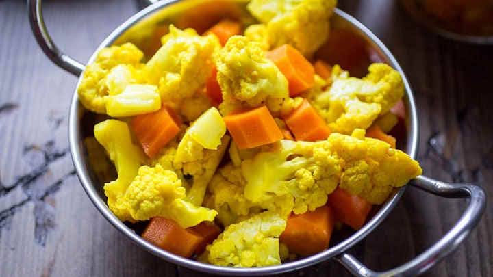 نکات مهم برای کپک نزدن ترشی گل کلم