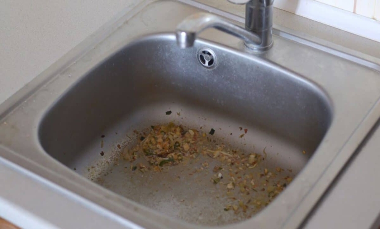 نقاط کثیفتر از توالت که هر روز در آشپزخانه لمس میکنید؛ Dirtier spots than the toilet in the kitchen