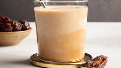 طرز تهیه نوشیدنی گرم و مقوی با خرما و قهوه؛ مناسب هوای بارونی پاییز