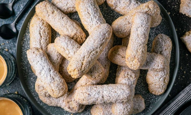 طرز تهیه لیدی فینگر خانگی؛ بیسکوییت تیرامیسو و شارلوت