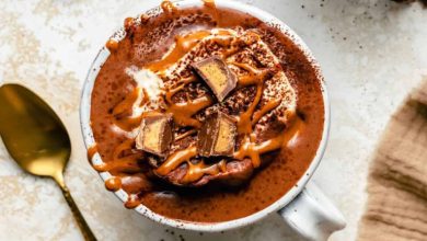 طرز تهیه هات چاکلت بادام زمینی؛ نوشیدنی گرم و مخملی پاییزی