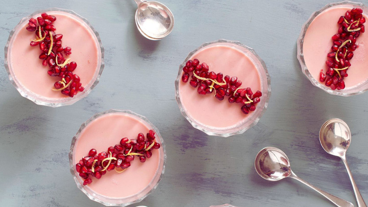 نکات و فوتوفن های طرز تهیه کرم انار مخملی نکات و فوتوفن های طرز تهیه کرم انار مخملی