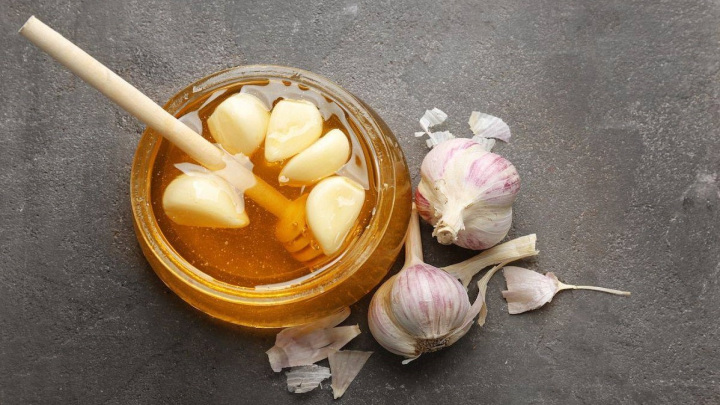 ترکیب عسل با سیر برای درمان