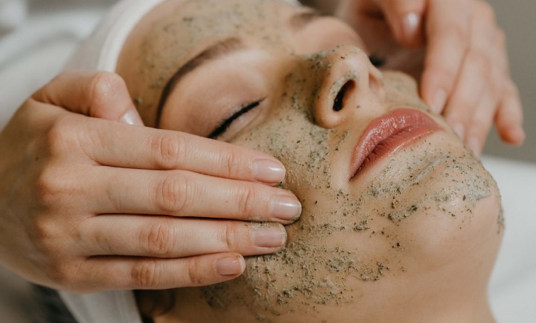 ماسک گیاهی برای کاهش اثرات آلودگی هوا روی پوست