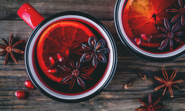 طرز تهیه انار اسپایس گرم؛ نوشیدنی جذاب زمستانی