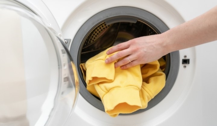 روش صحیح شستن هودی با ماشین لباسشویی روش صحیح شستن هودی با ماشین لباسشویی