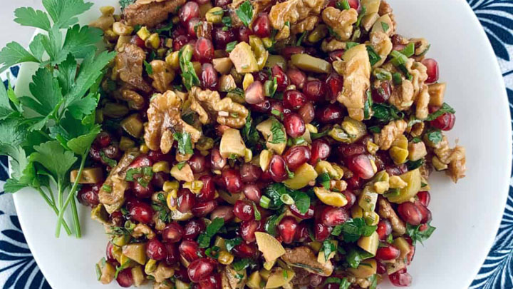 نکات و فوتوفن های طرز تهیه سالاد انار و زیتون نکات و فوتوفن های طرز تهیه سالاد انار و زیتون