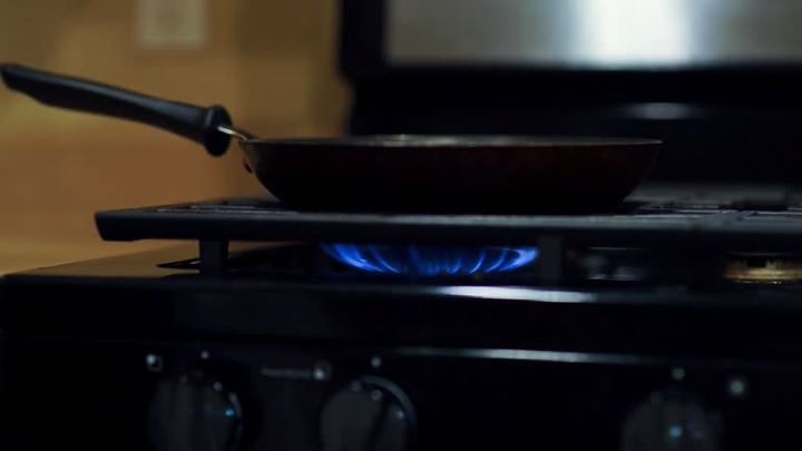 چطور از سیاه شدن قابلمهها جلوگیری کنیم؟ چطور از سیاه شدن قابلمهها جلوگیری کنیم؟