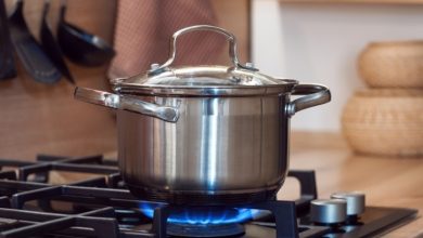 5 دلیل سیاه شدن ته قابلمه روی اجاق گاز+ نکات طلایی برای پیشگیری