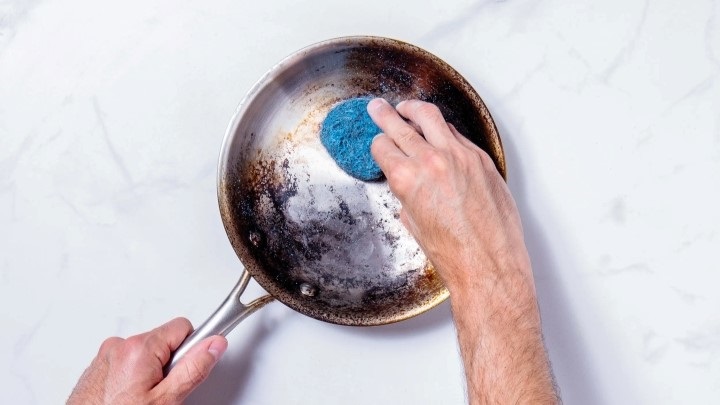 چطور از زرد شدن قابلمه استیل پیشگیری کنیم؟