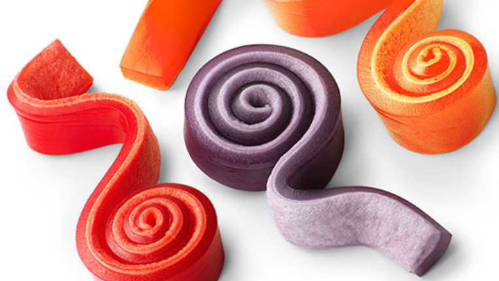 نکات و فوتوفن های طرز تهیه ژله رولی با بستنی نکات و فوتوفن های طرز تهیه ژله رولی با بستنی