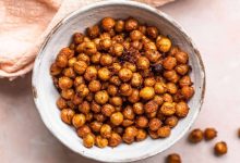 طرز تهیه نخود برشته سالم و خانگی؛ جایگزین مناسب چیپس