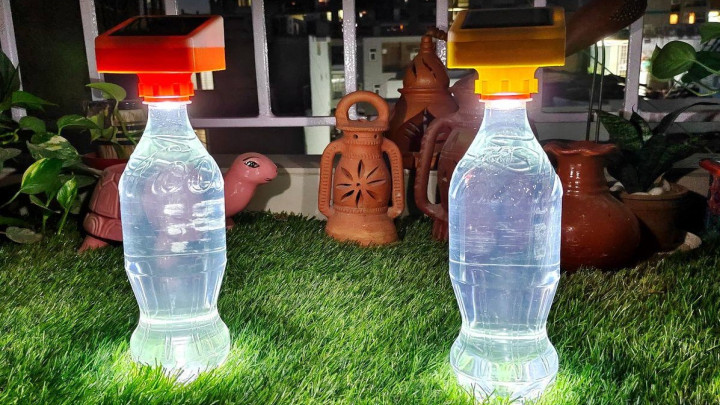 ترفند افزایش چند برابری نور چراغ‌ قوه با بطری آب