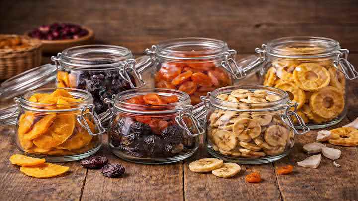 راه‌های جلوگیری از چسبیدن میوه‌های خشک به یکدیگر