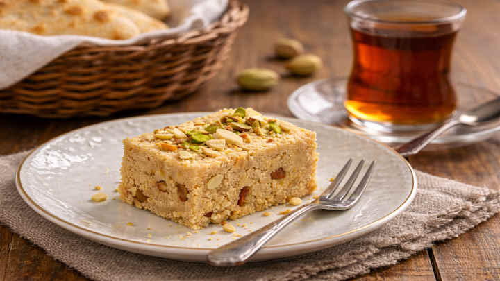 نکات و فوت‌وفن های طرز تهیه حلوا شکری خانگی