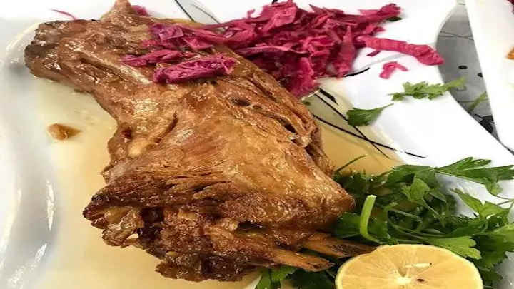 نکات و فوت‌وفن های طرز پخت گردن گوسفندی به روش پسران کریم