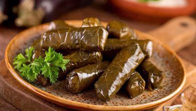 طرز تهیه دلمه برگ مو با تن ماهی؛ ترکیبی جدید و خوشمزه