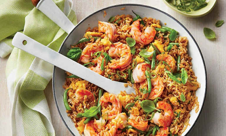 طرز تهیه میگو پلو با تره فرنگی با نکات ریز کلیدی