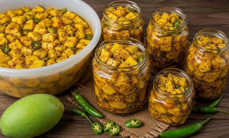 طرز تهیه ترشی انبه عسلی با روش ساده و سریع