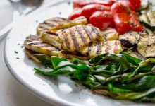 طرز تهیه پنیر کبابی گریل‌شده با سبزیجات؛ سالم و رنگارنگ